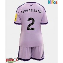 Camiseta Newcastle United Tino Livramento #2 Tercera Equipación para niños 2026-27 manga corta (+ pantalones cortos)